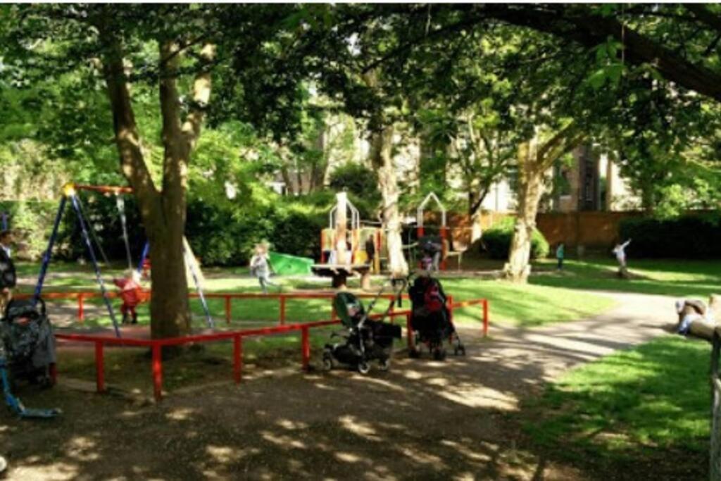 Functional Budget Stay With Wi-Fi And Laundry Facilities Near Tube Station 런던 외부 사진